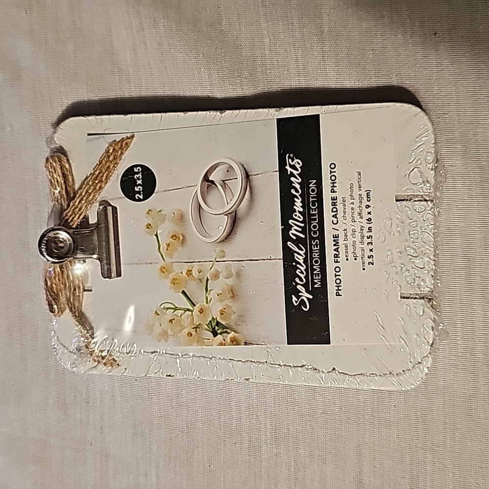 Miniature photo frame